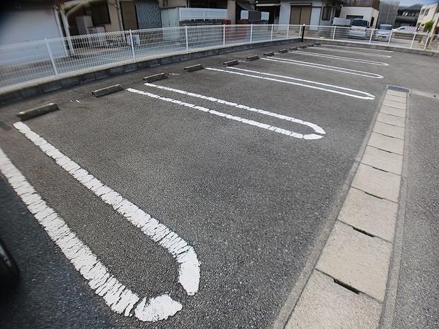 モーニング・グローリーⅣ（103） 駐車場