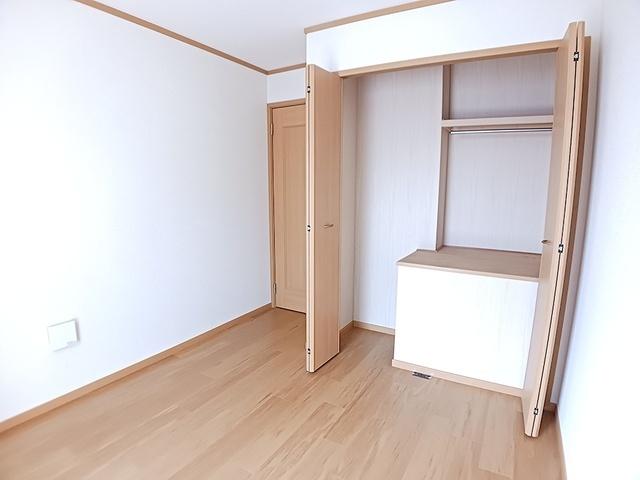 グリーンヒルズＥ（201） 室内