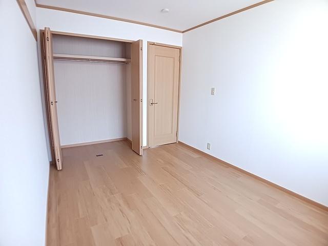 グリーンヒルズＥ（201） 室内
