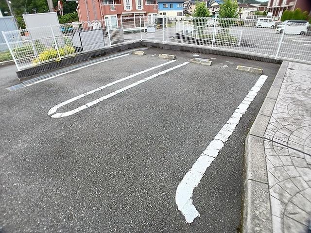 Ａｖａｎｔｉ（102） 駐車場