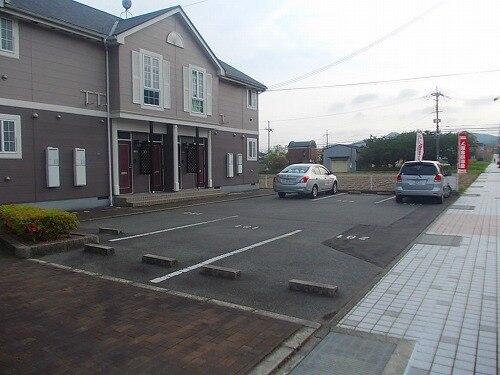 グランテール汐見台（101） 駐車場
