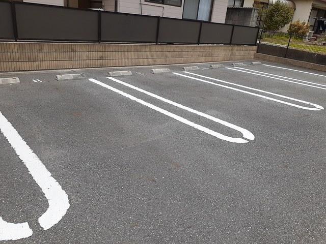 ポルトボヌール（201） 駐車場