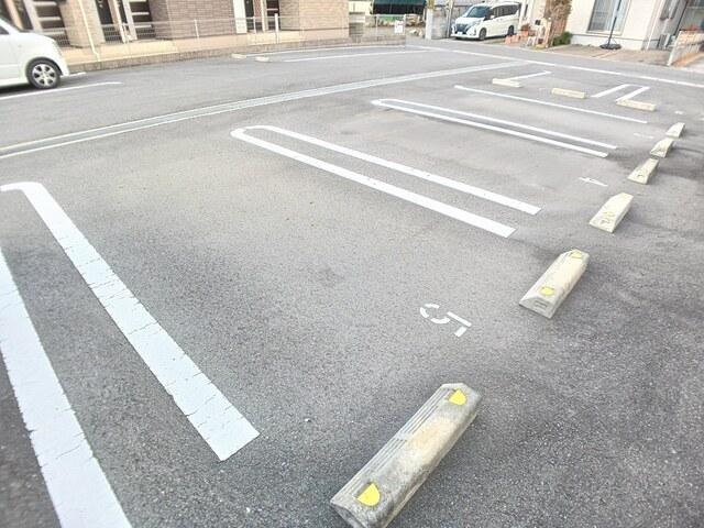 Ｈ・Ｔミニョン姫路（104） 駐車場