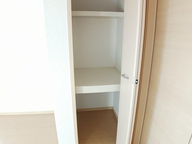 ポエム・ひまわり（304） 収納
