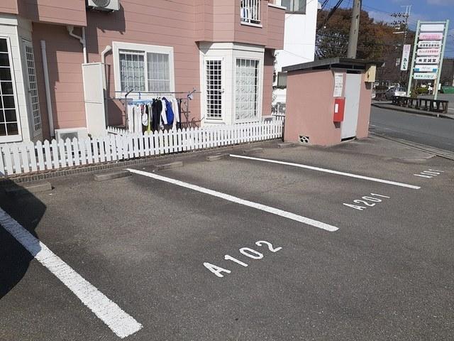メイプルコートΙ（102） 駐車場