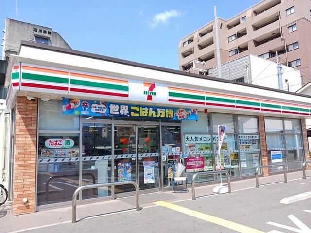 セブンイレブン：180m