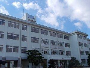 荒川小学校：1300m