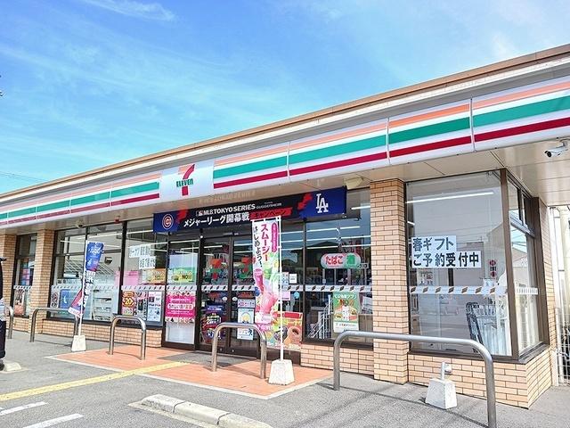 セブンイレブン：150m