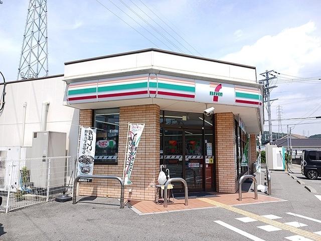 セブンイレブン：800m