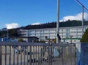 別所小学校：410m