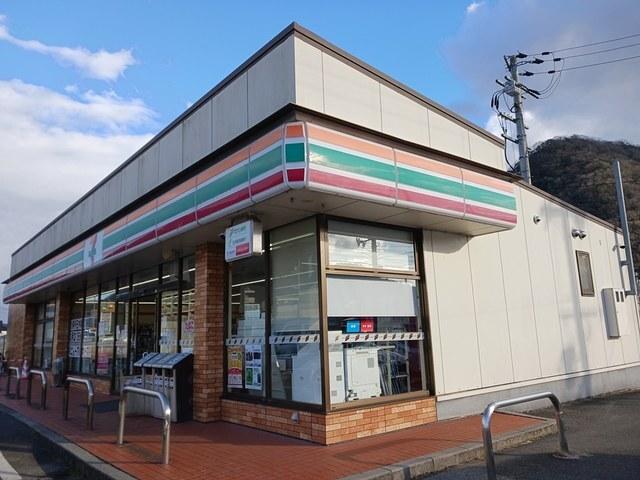 セブンイレブン：1111m