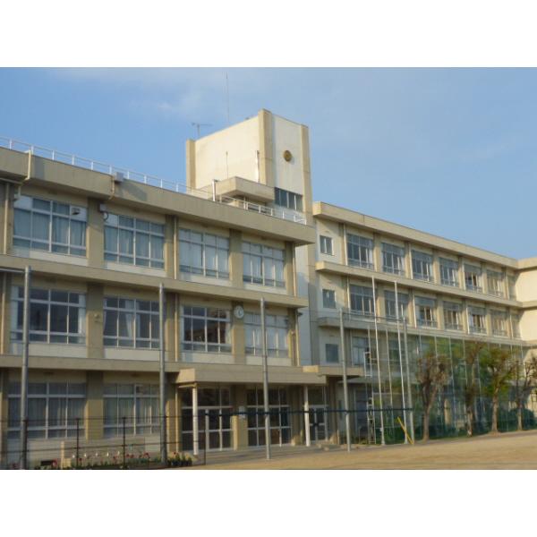 船場小学校：466m