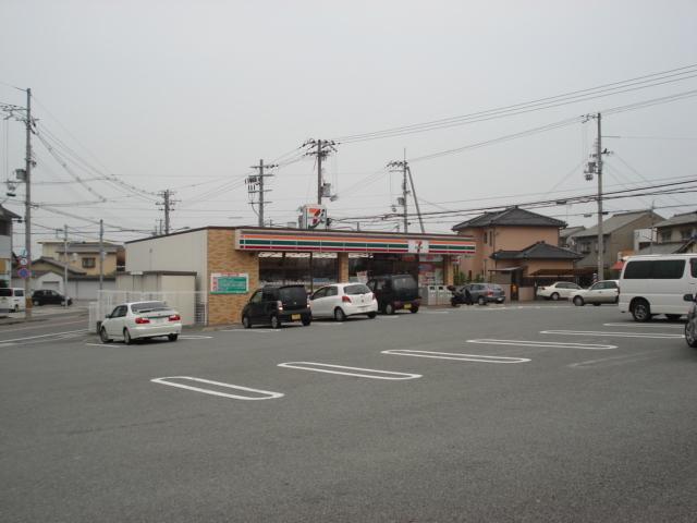 セブンイレブン姫路大津西土井店：585m