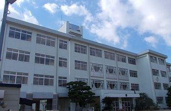 荒川小学校：500m