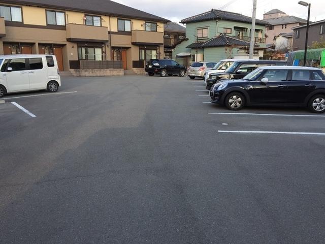 パストラル富永（202） 駐車場