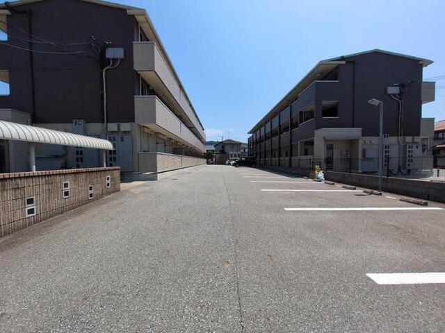 ノア東山Ａ棟　Ａ棟（105） 駐車場