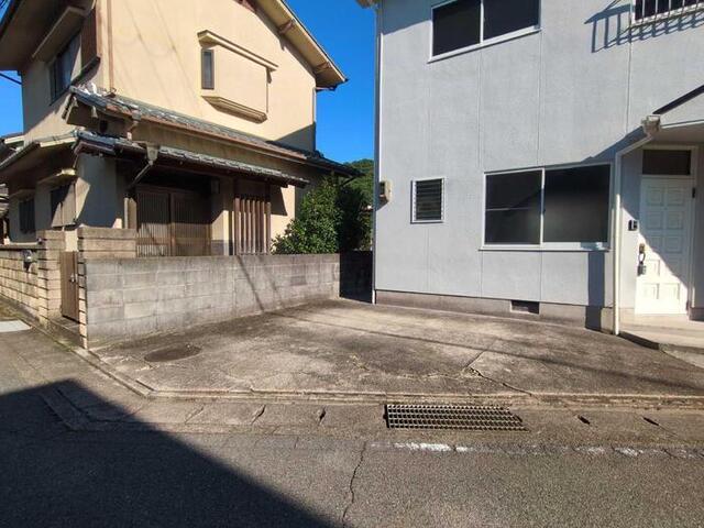 ツインサルビア（102） 駐車場