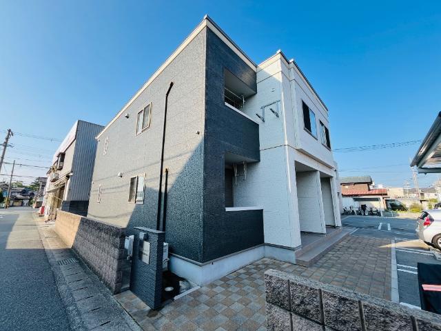 Ｗｅｓｔ　ＨｏｕｓｅⅡ 物件画像