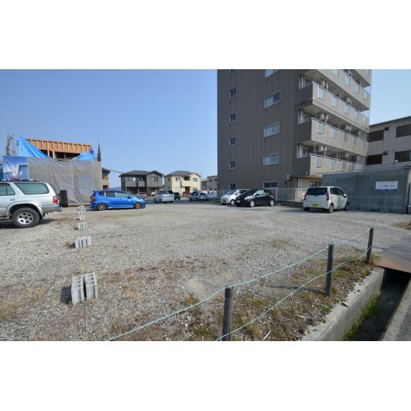 ロッキーコート太子 駐車場