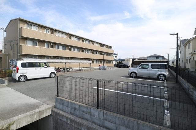 セジュール町坪（108） 駐車場