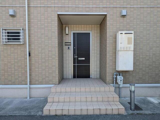 ガンダヴューハ（3番館） エントランス