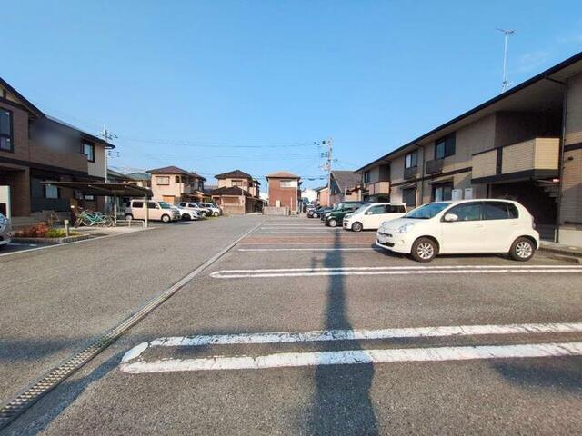 ハーベストウィズ（203） 駐車場