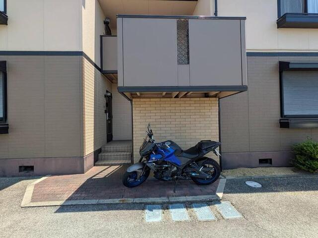 セジュール大津茂（102） エントランス