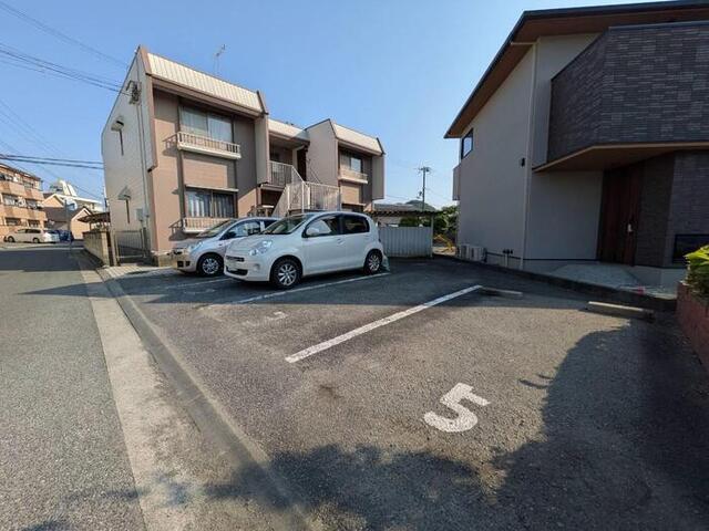 パレーシャル三木（102） 駐車場