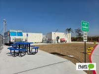 ハワイ気分に浸れるアメリカンな空間で、宿泊もビジネス利用も可能な多用途リゾート。