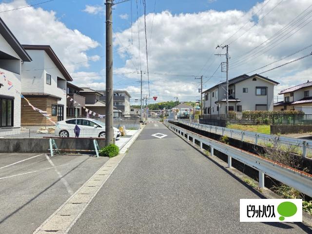 『KEIAI TERRACE』　木更津市幸町２期　４号棟　 前面道路含む現地写真