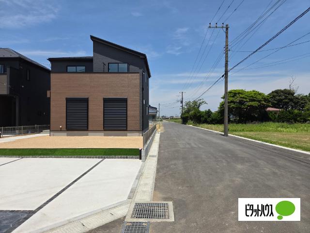 『GRAFARE』　木更津市牛込　全8棟　4号棟 前面道路含む現地写真
