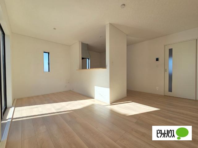 CRADLE GARDEN 木更津市高柳  3号棟 リビング