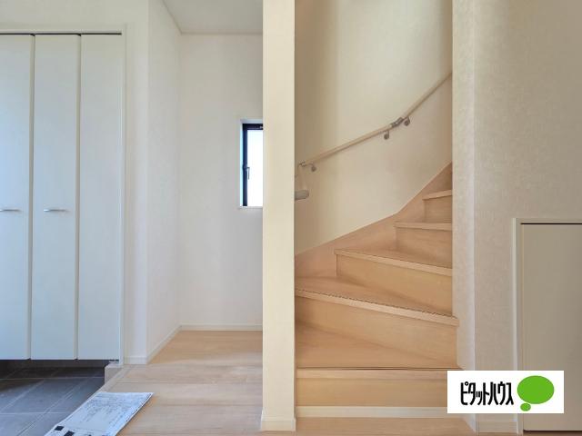 CRADLE GARDEN 木更津市高柳  3号棟 玄関