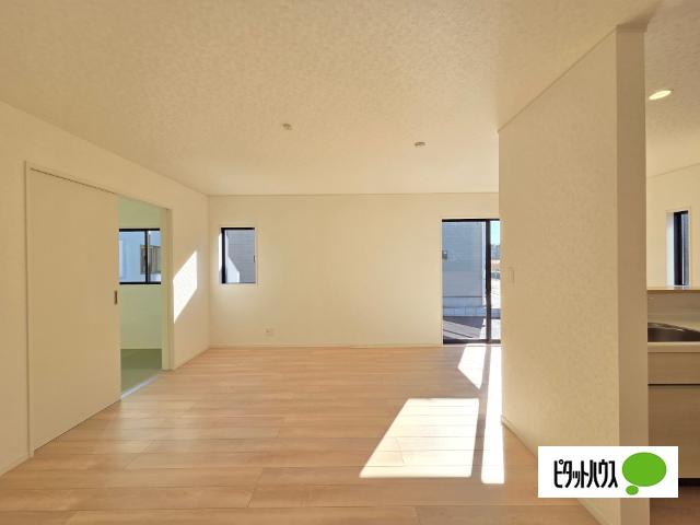 CRADLE GARDEN 木更津市高柳  3号棟 リビング