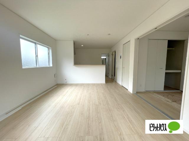 CRADLE GARDEN 木更津市請西　第6  3号棟 リビング