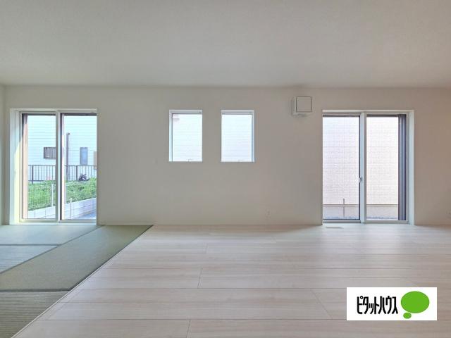 LiGNAGE　木更津市清見台東2丁目　1号棟 リビング