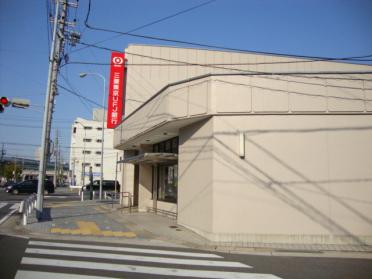 三菱東京UFJ銀行：1000m
