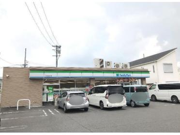 ファミリーマート中川松葉町店：167m