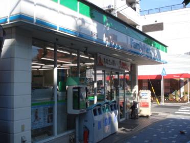 ファミリーマート新栄店：404m