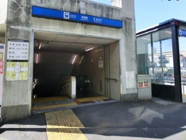 岩塚駅：960m