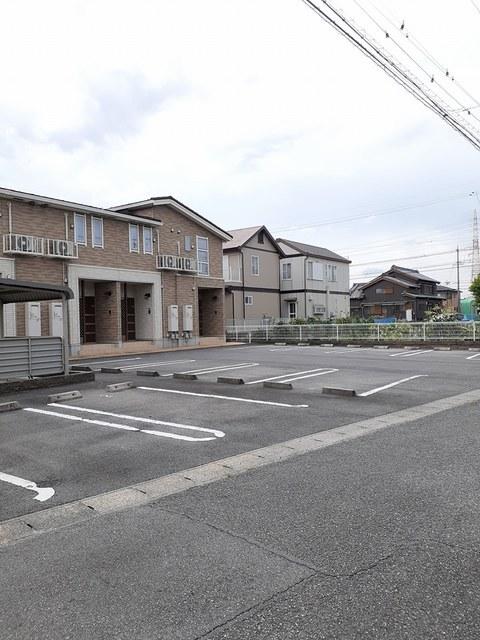 フリシュＭ（206） 駐車場