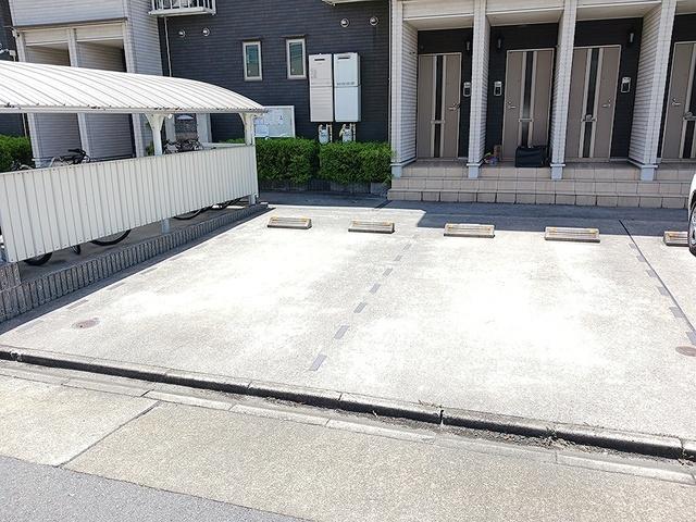 ガ−デンスクエアＢ（102） 駐車場