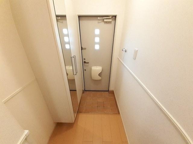 オーク　ヴィレッジ（101） 玄関