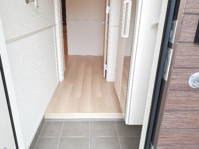 ガーデンプラザ（102） 玄関