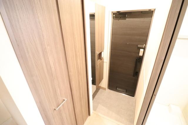 プレタクチュール中根町（101） 玄関