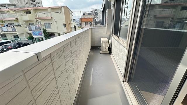 ルヴィータ栄生（202） バルコニー