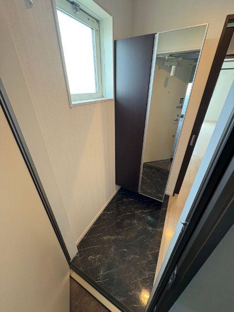 アコモ元中村（402） 玄関