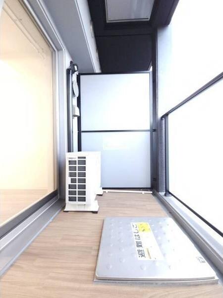 ディアレイシャス名古屋太閤通Ⅲ（1101） バルコニー