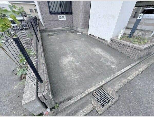 リバティプレイスII（102） 駐車場