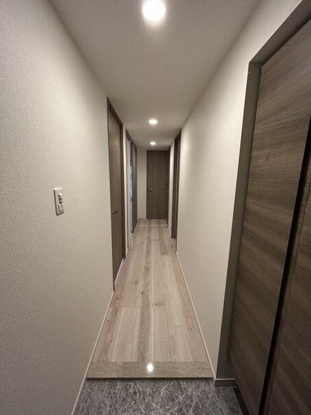 S-RESIDENCE亀島駅前blaze(ブレイズ)（1304） 玄関